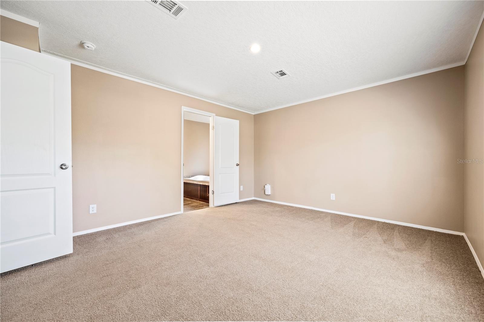 INTERLACHEN LAKE ESTATES - Residential