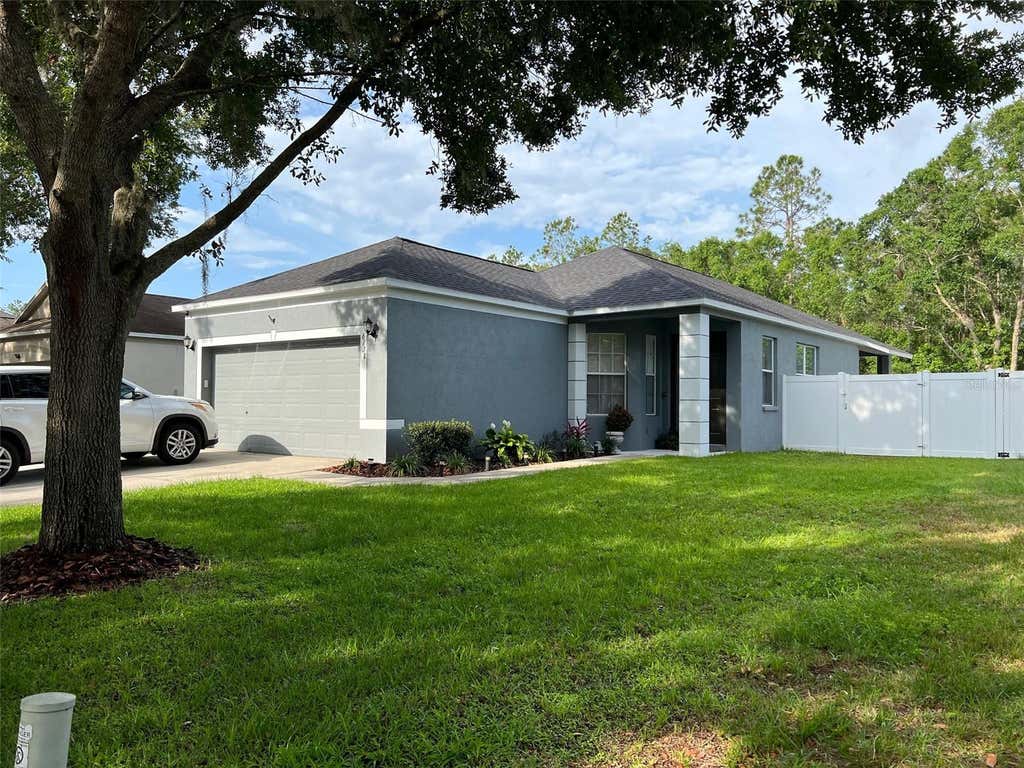 Photo of 6138 Kiteridge Drive, Lithia, FL 33547 (MLS # TB8538107)