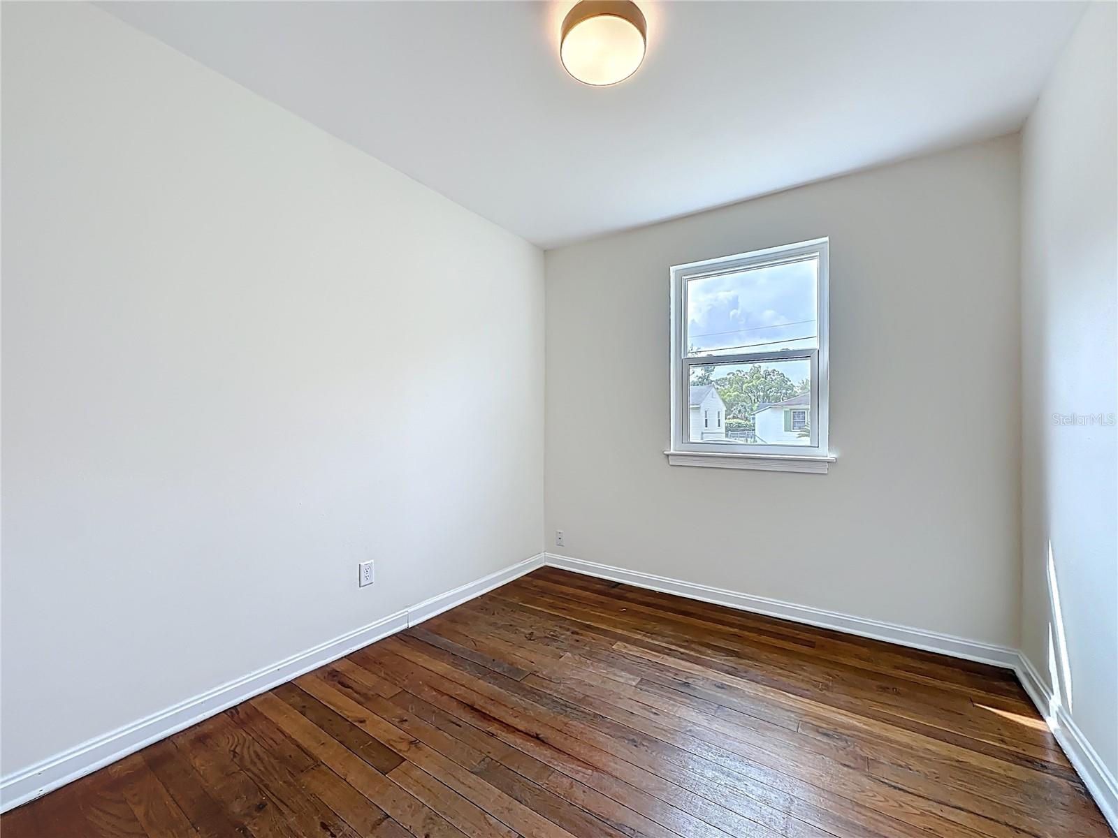 SPRING PARK MANOR - Residential