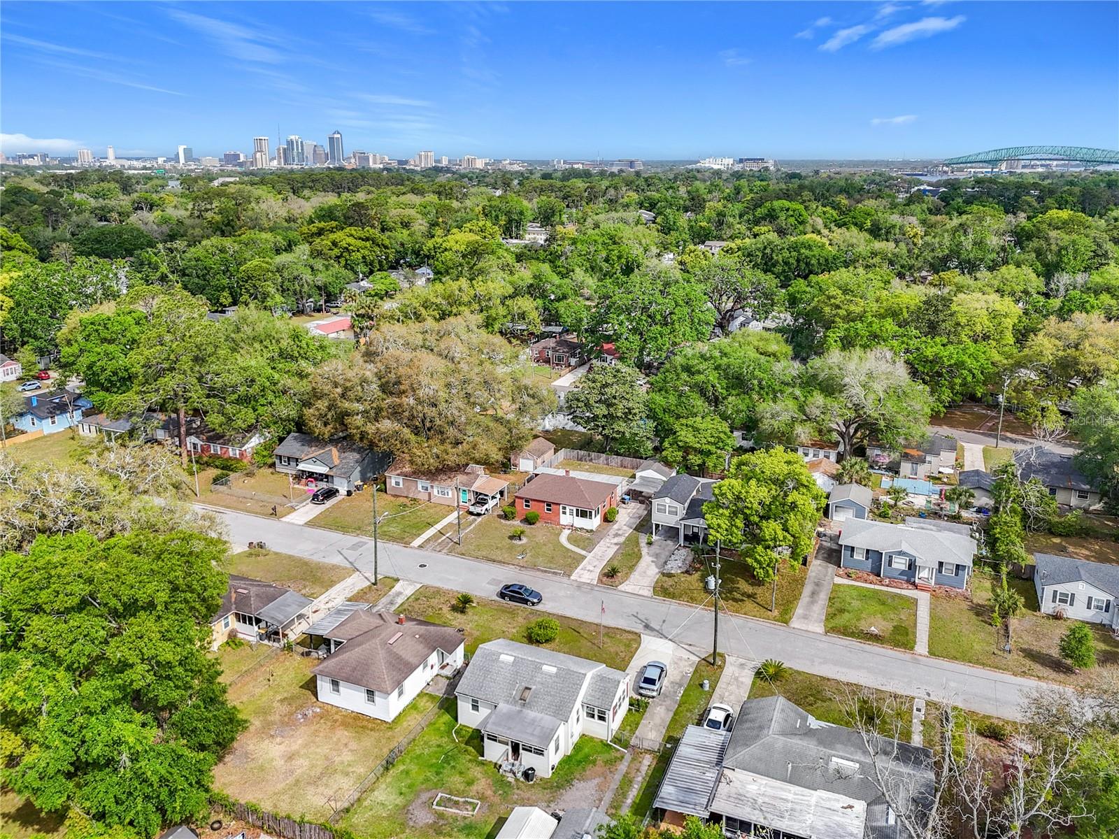 SPRING PARK MANOR - Residential