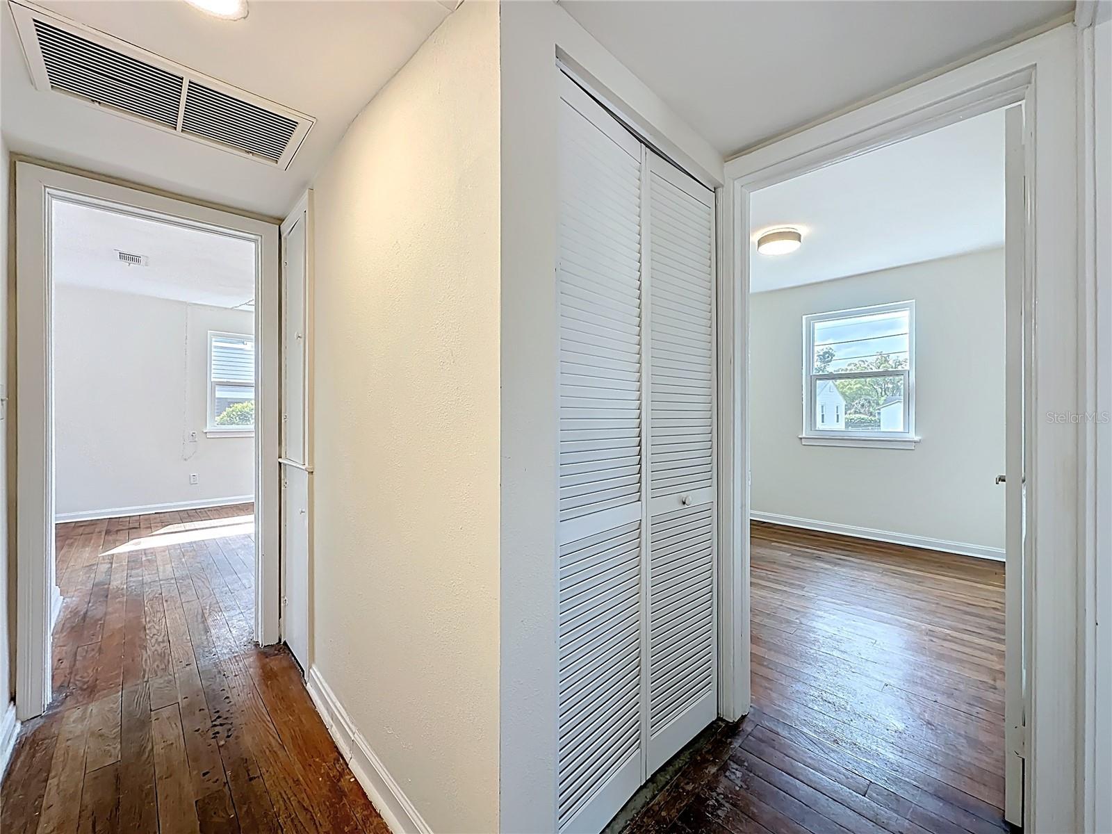 SPRING PARK MANOR - Residential