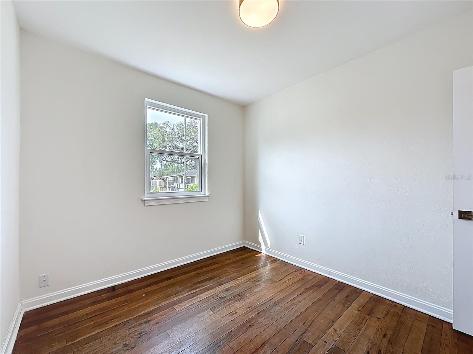 SPRING PARK MANOR - Residential