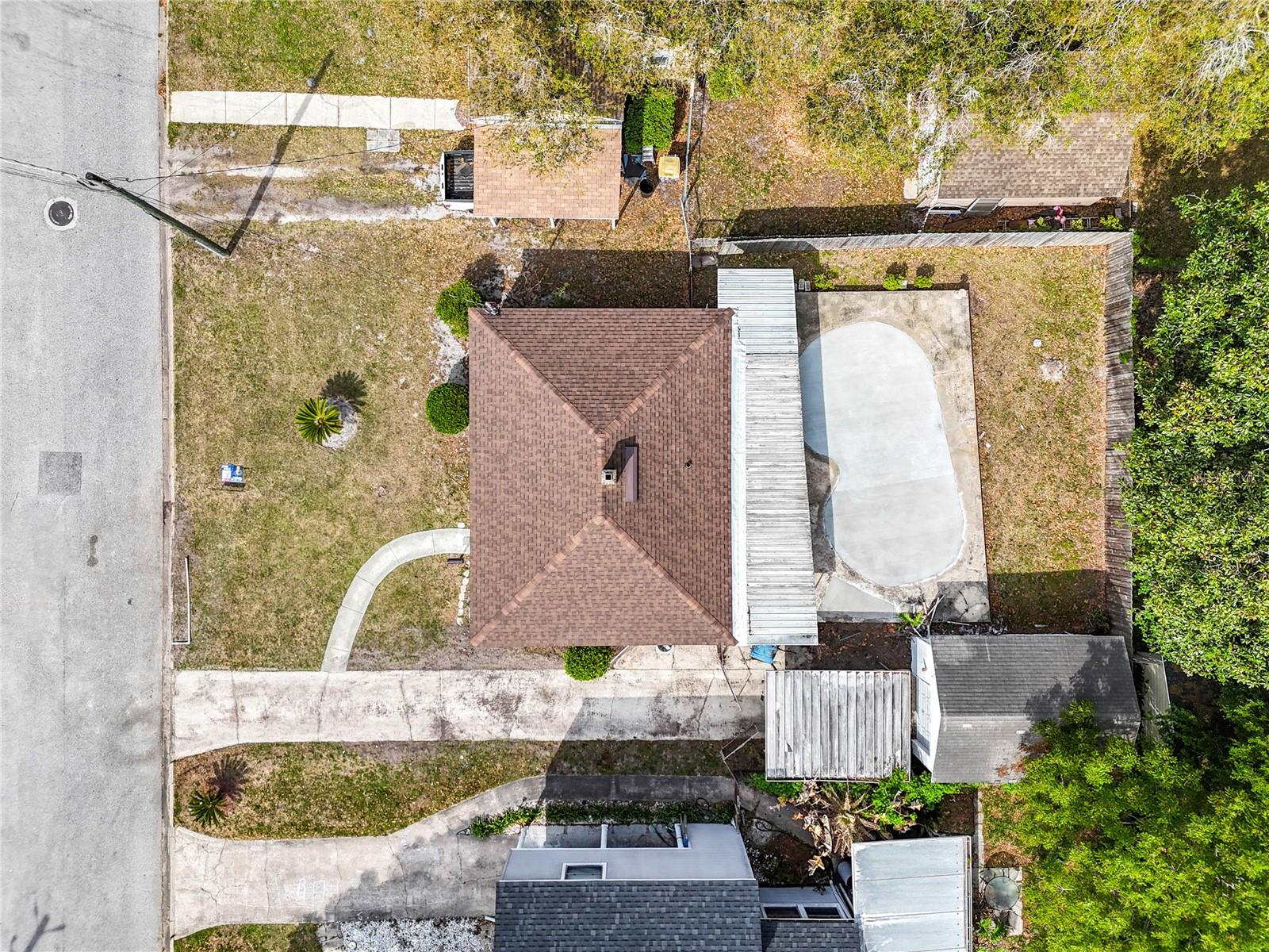 SPRING PARK MANOR - Residential