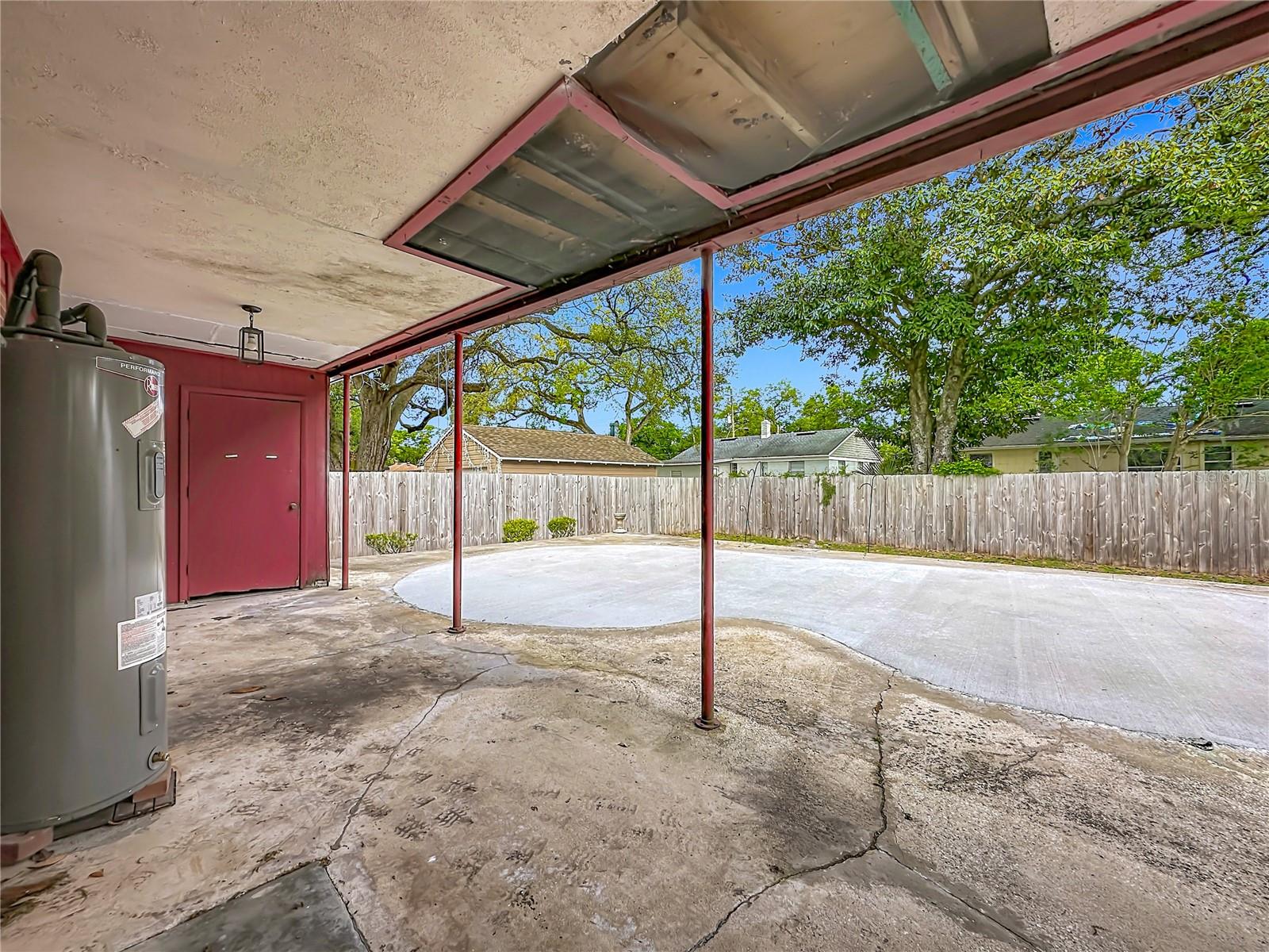 SPRING PARK MANOR - Residential