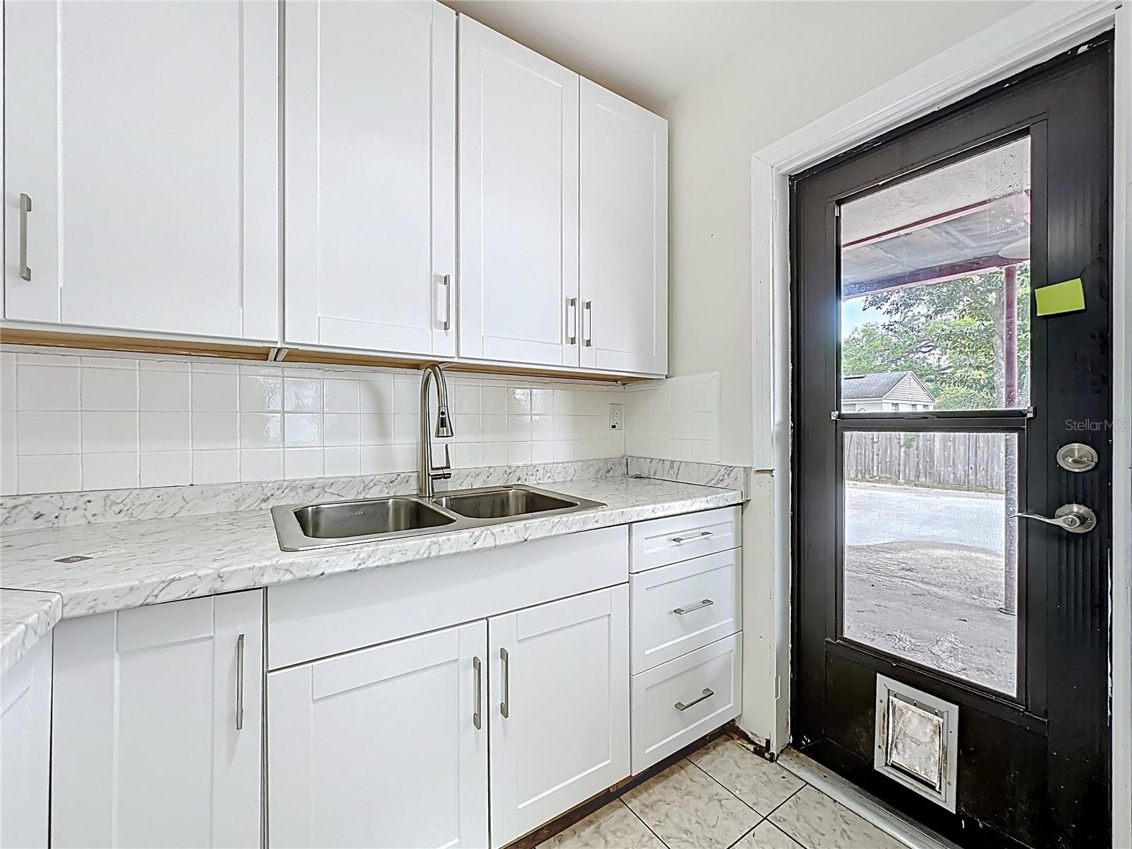 SPRING PARK MANOR - Residential