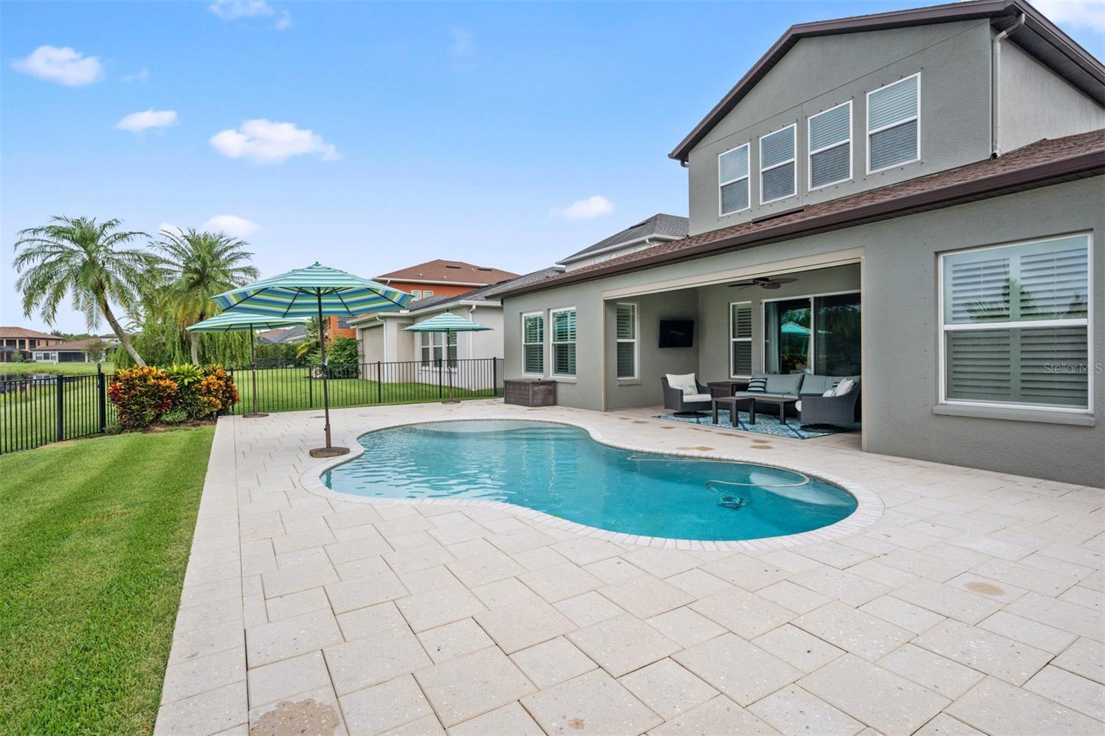 PROMENADE AT LAKE PARK PH - Residential