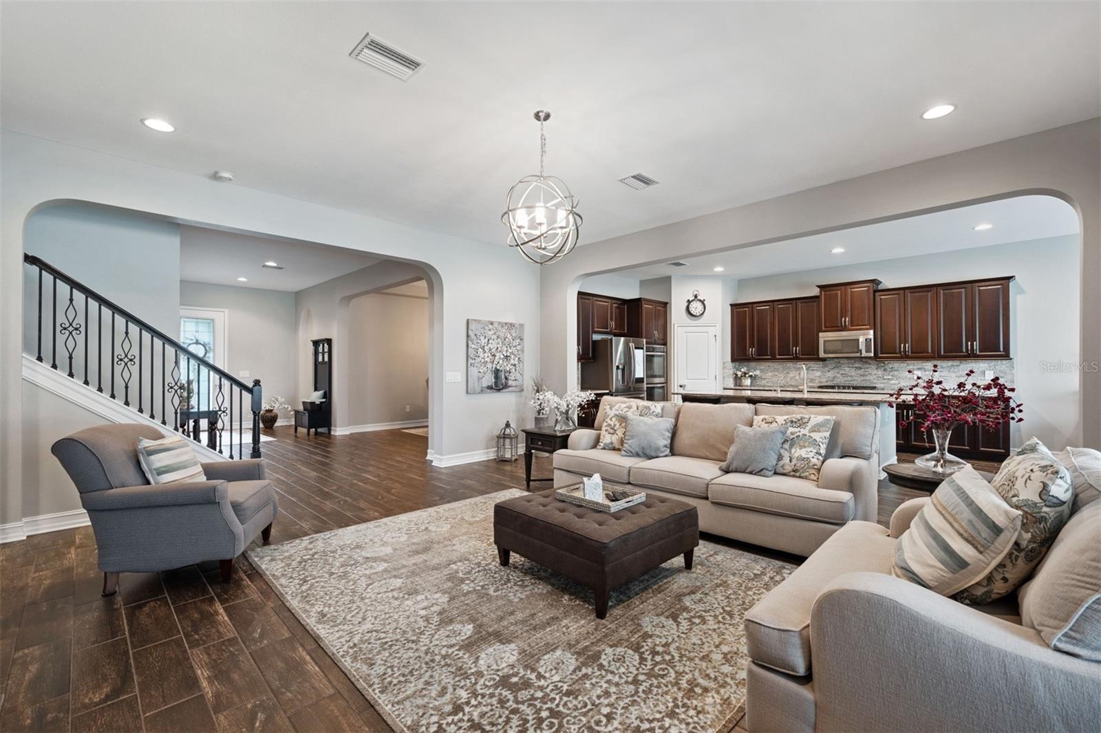 PROMENADE AT LAKE PARK PH - Residential