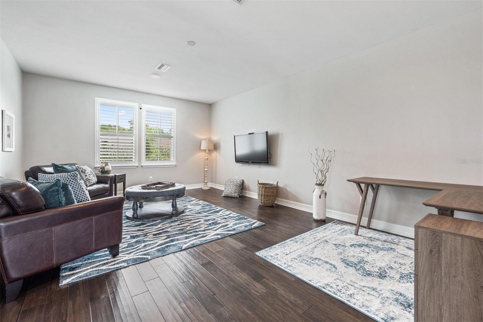 PROMENADE AT LAKE PARK PH - Residential