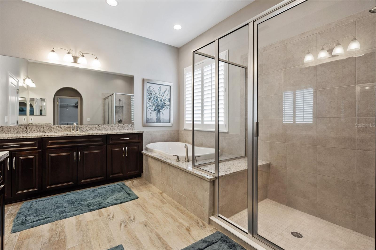 PROMENADE AT LAKE PARK PH - Residential