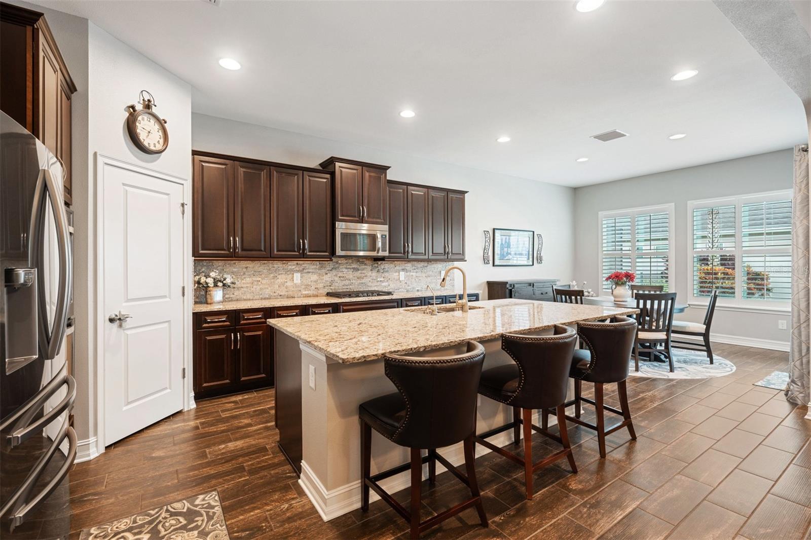 PROMENADE AT LAKE PARK PH - Residential