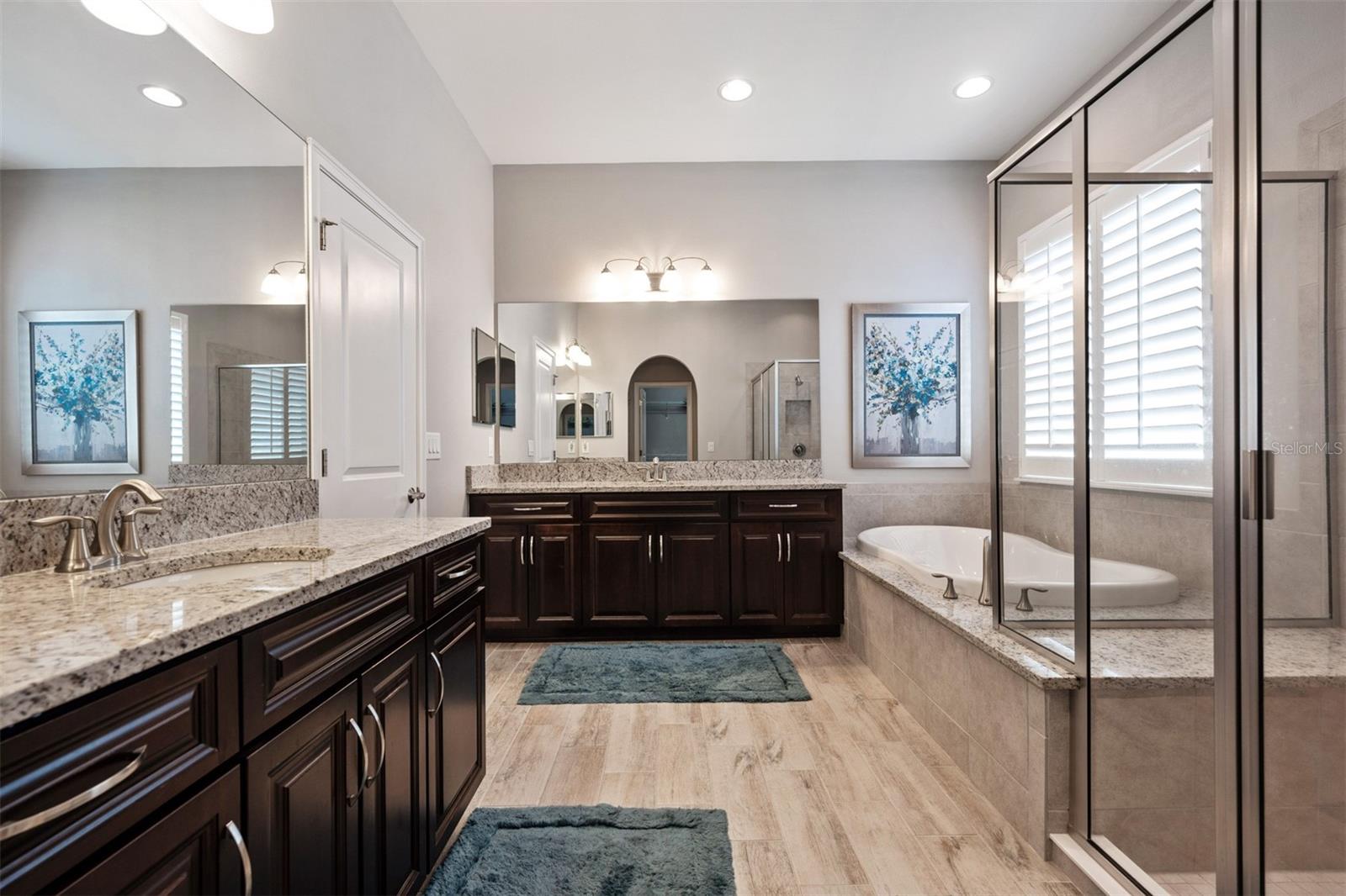 PROMENADE AT LAKE PARK PH - Residential