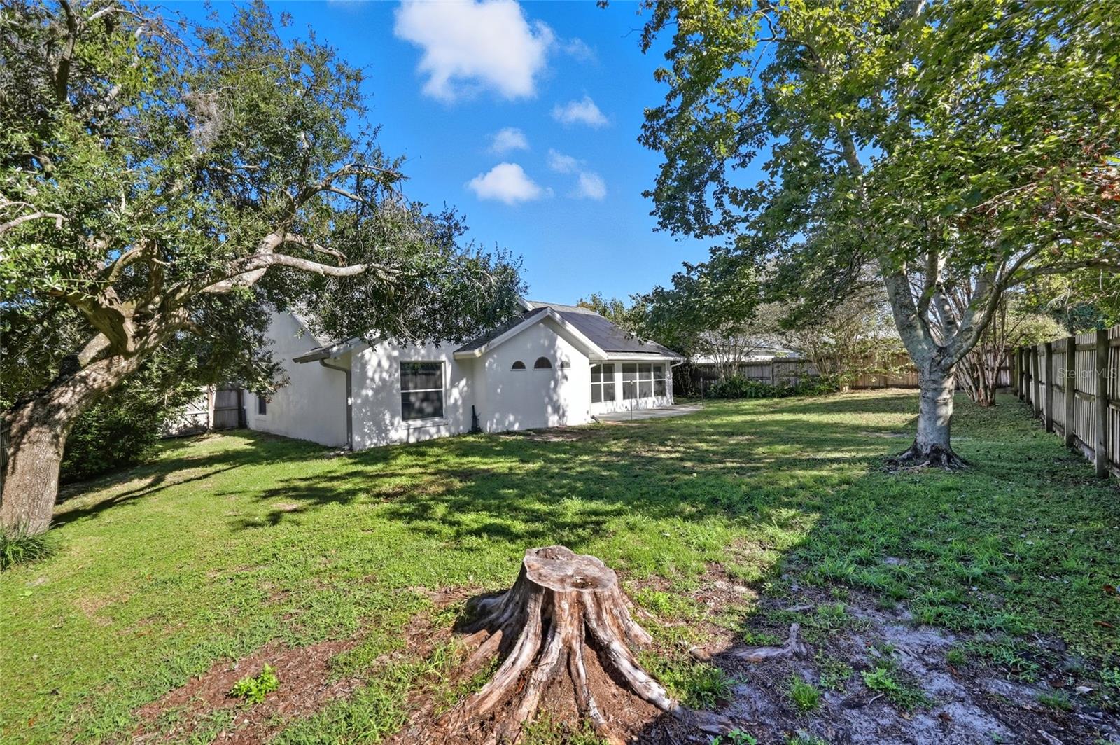 GROVELAND HIDDEN LAKES ESTATES - Residential