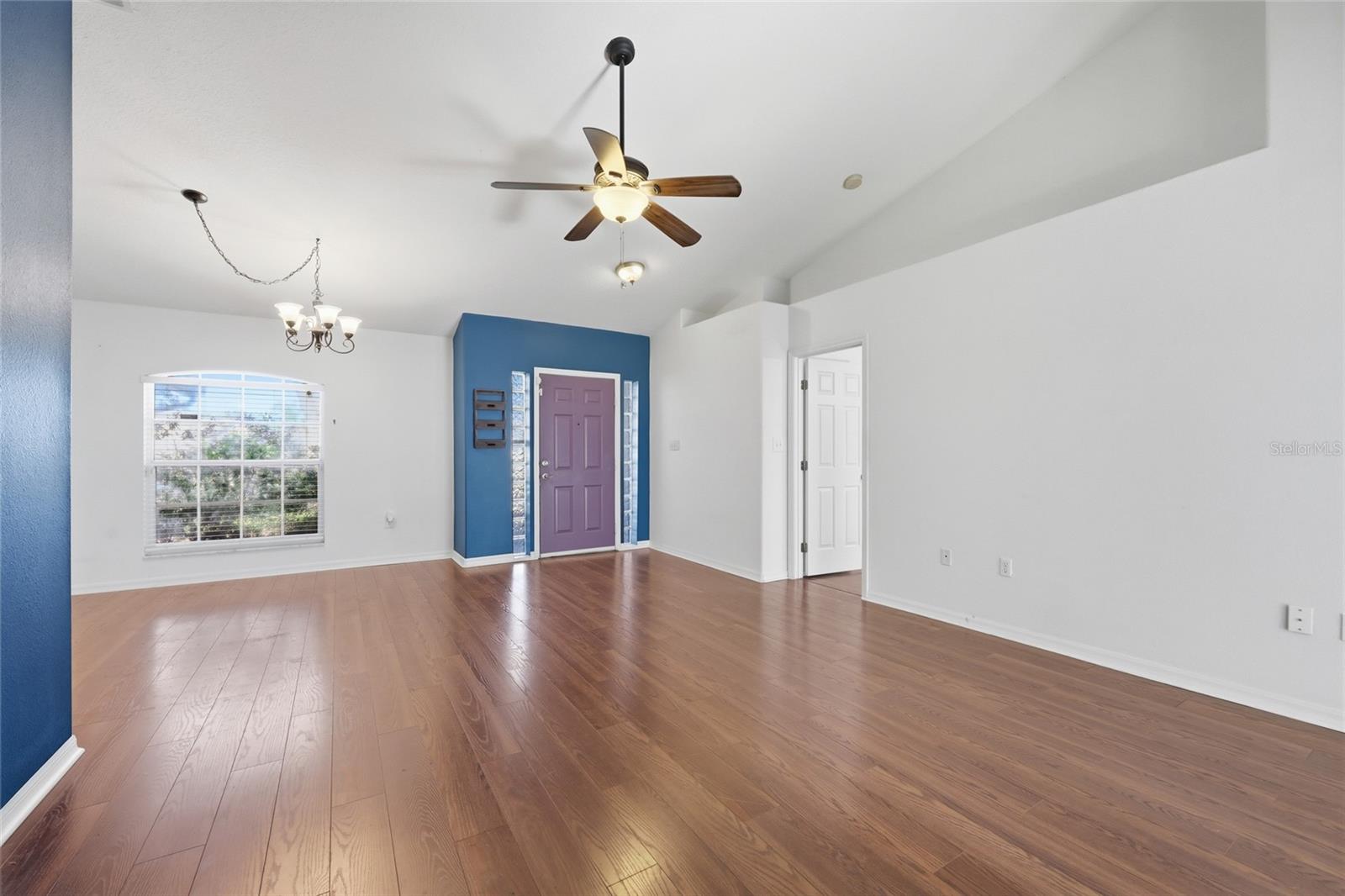 GROVELAND HIDDEN LAKES ESTATES - Residential