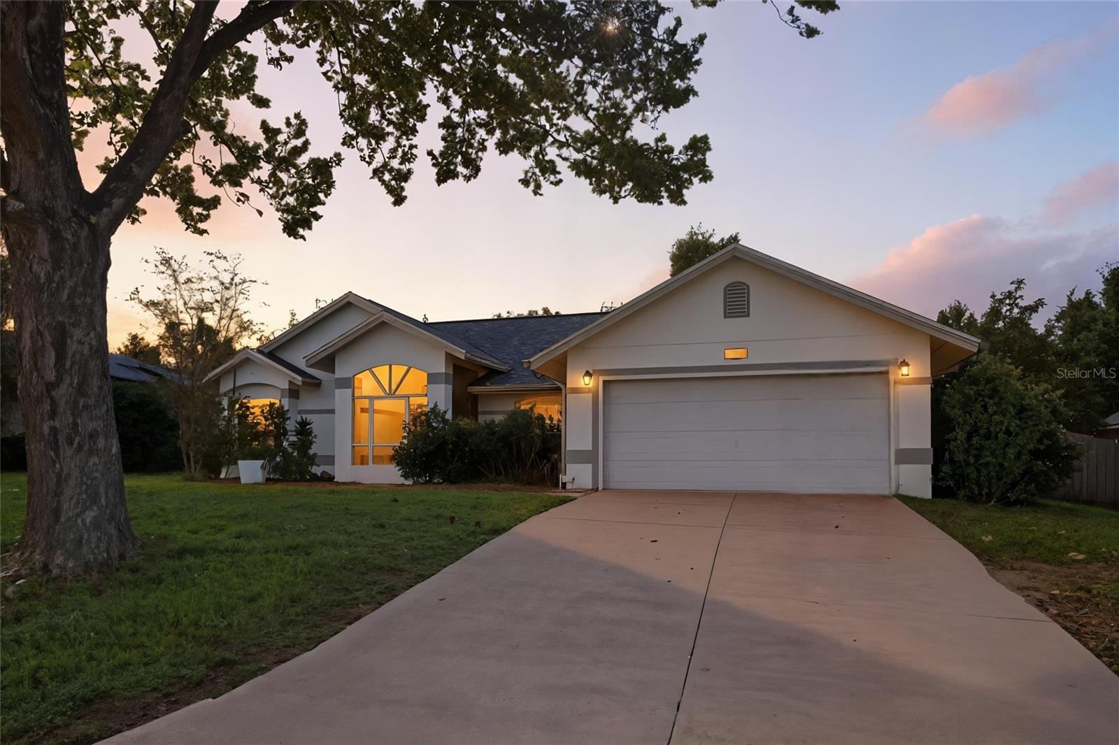 GROVELAND HIDDEN LAKES ESTATES - Residential