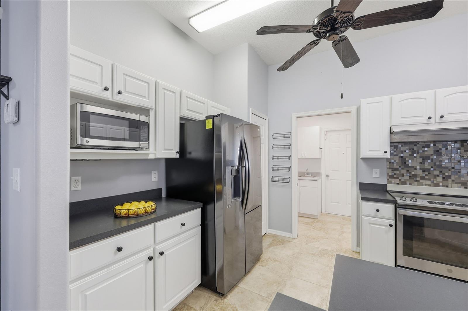 GROVELAND HIDDEN LAKES ESTATES - Residential