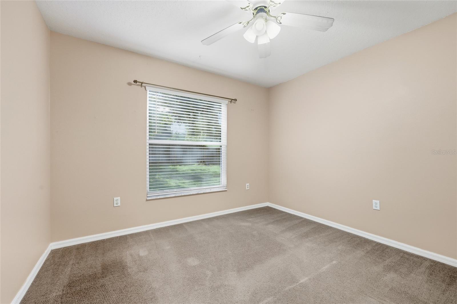 GROVELAND HIDDEN LAKES ESTATES - Residential