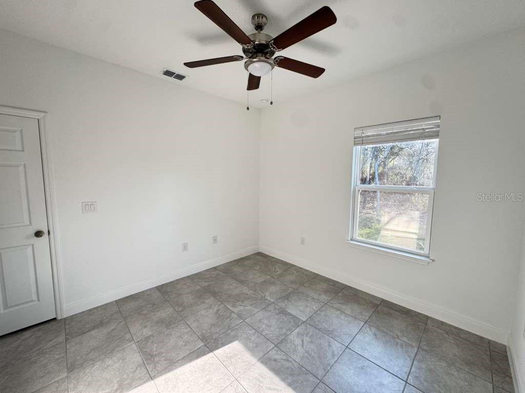 MARION OAKS UN 09 - Residential Lease