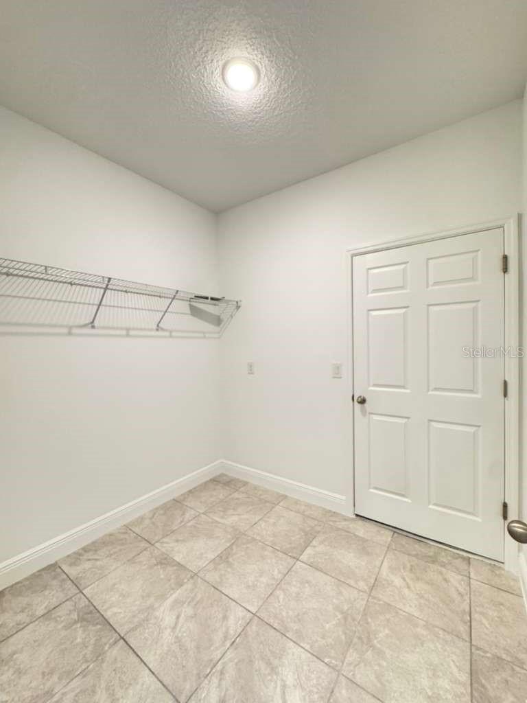 MARION OAKS UN 09 - Residential Lease