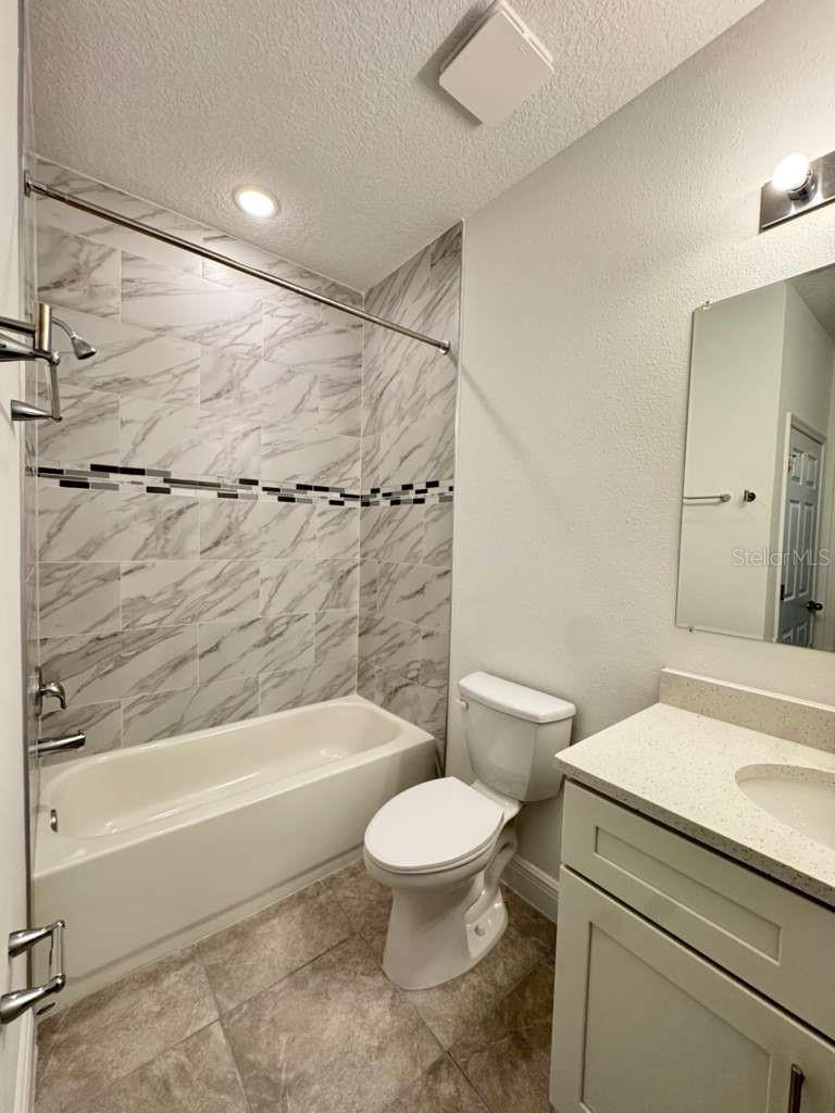 MARION OAKS UN 09 - Residential Lease