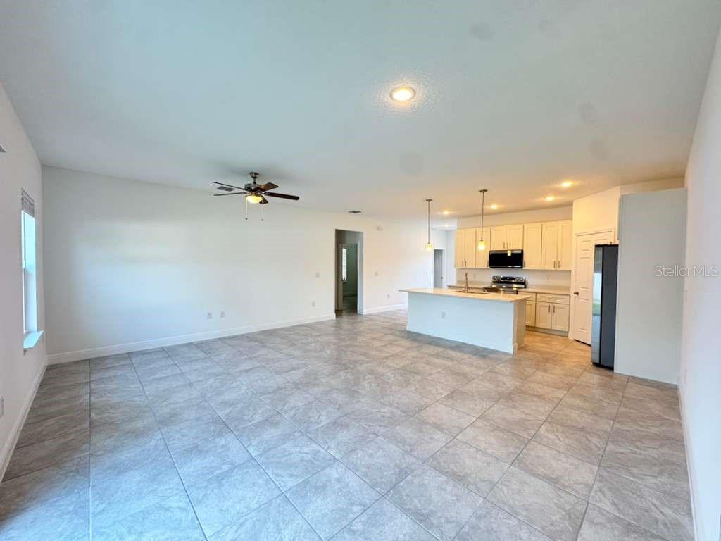 MARION OAKS UN 09 - Residential Lease