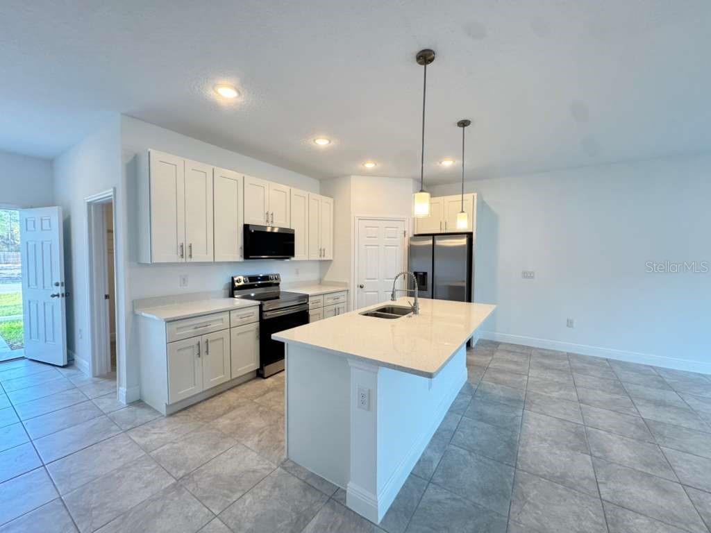 MARION OAKS UN 09 - Residential Lease