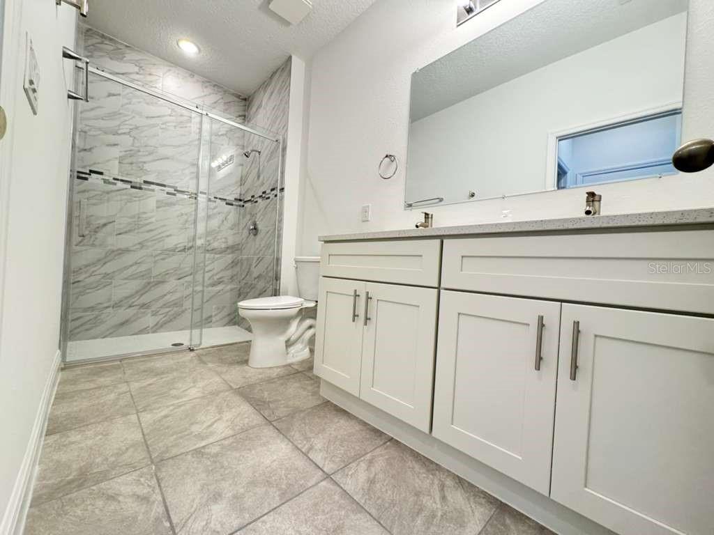 MARION OAKS UN 09 - Residential Lease