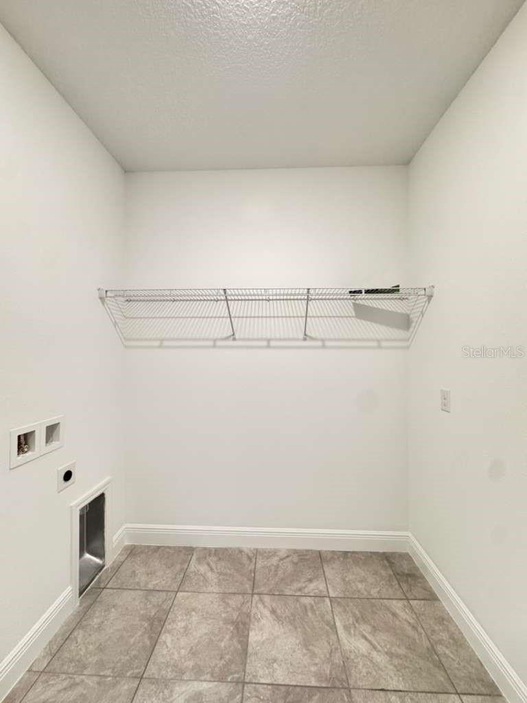 MARION OAKS UN 09 - Residential Lease