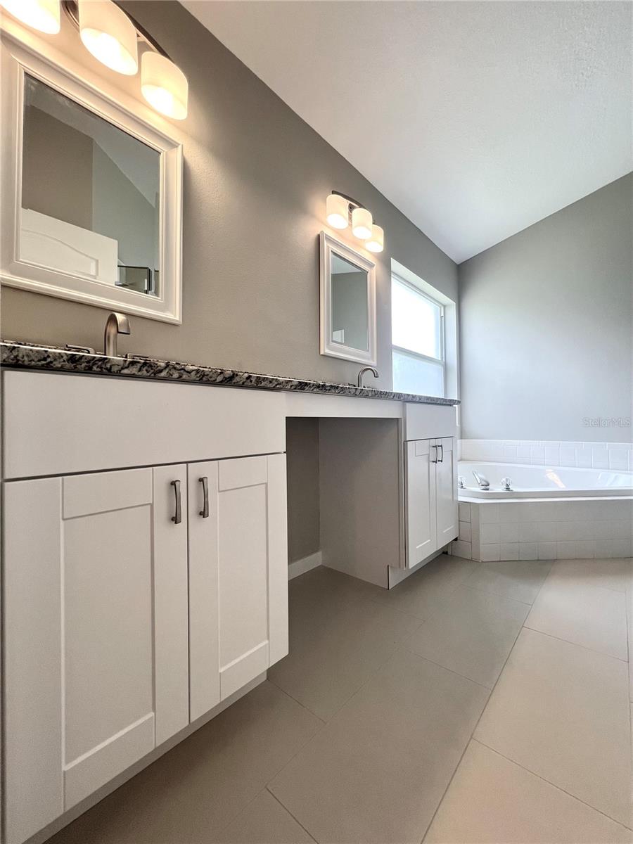 CALUSA TRACE UNIT ONE - Residential