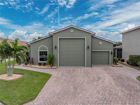 A home in LAKE WALES