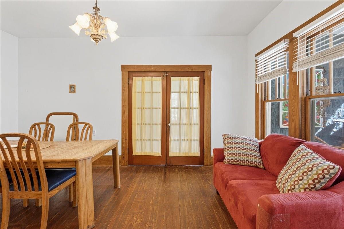 G M WHETSTONE ESTATE ADD TO H S - Residential