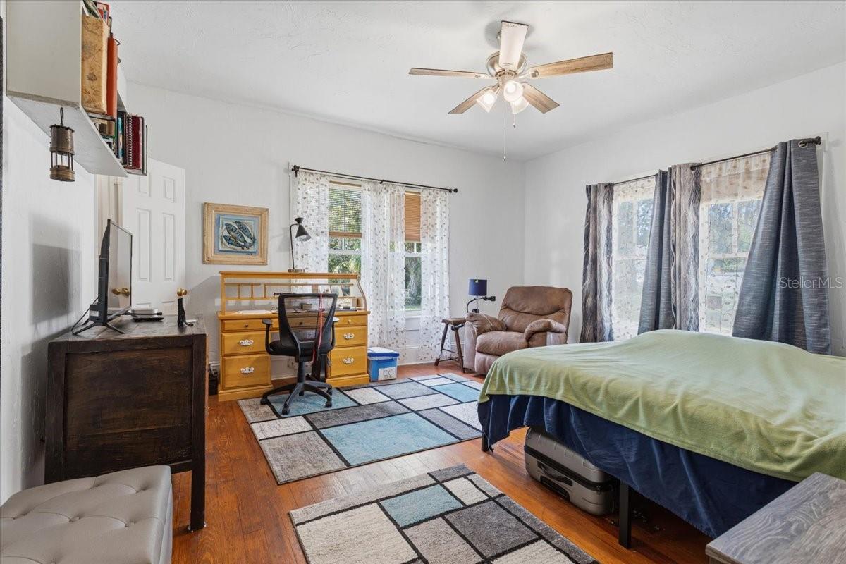 G M WHETSTONE ESTATE ADD TO H S - Residential