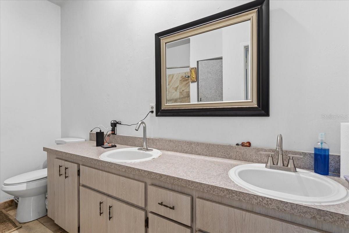 G M WHETSTONE ESTATE ADD TO H S - Residential