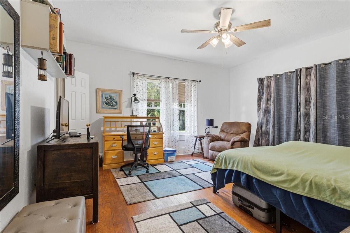 G M WHETSTONE ESTATE ADD TO H S - Residential