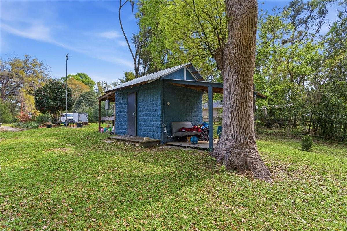 G M WHETSTONE ESTATE ADD TO H S - Residential