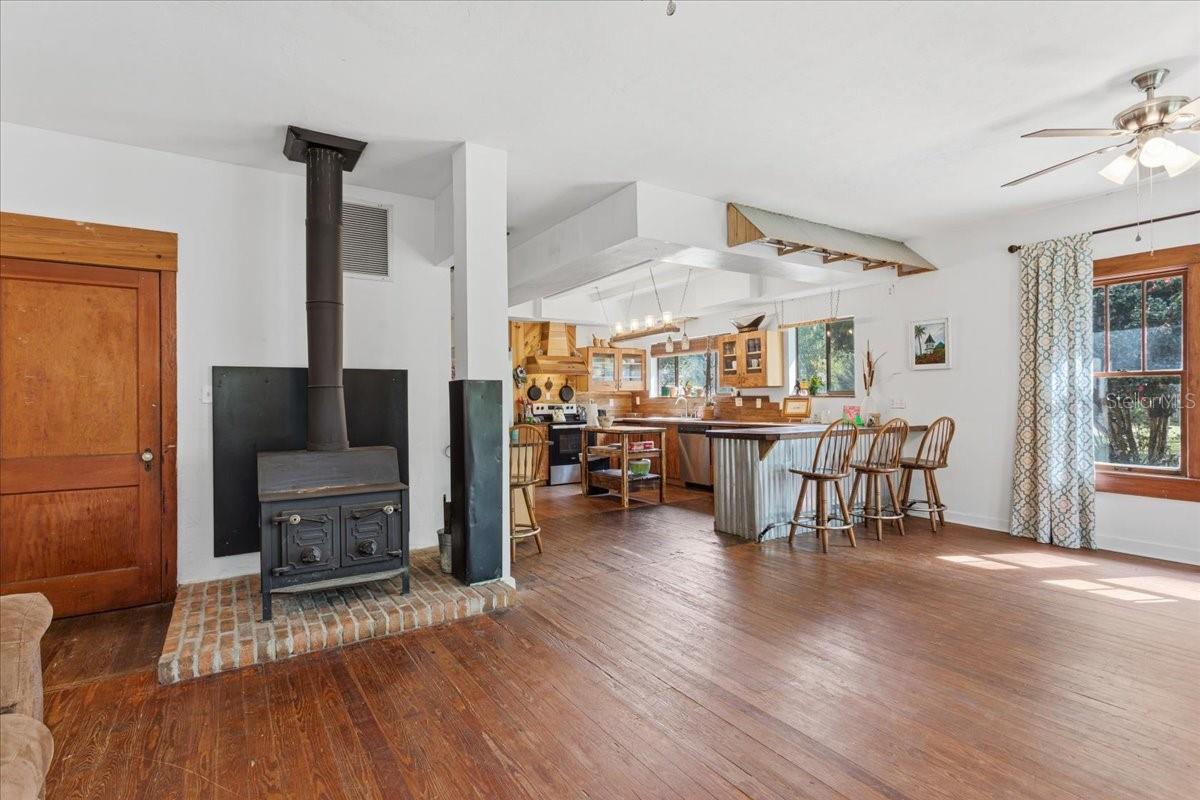 G M WHETSTONE ESTATE ADD TO H S - Residential