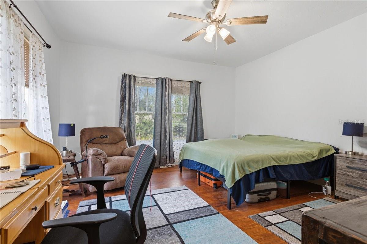 G M WHETSTONE ESTATE ADD TO H S - Residential