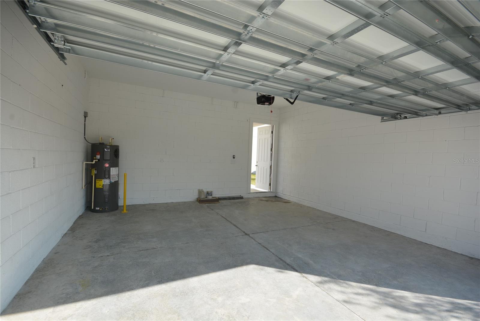 CROSSROADS/KELLY PK PH 1A - Residential Lease