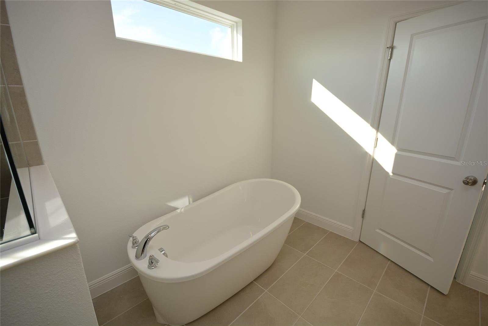 CROSSROADS/KELLY PK PH 1A - Residential Lease