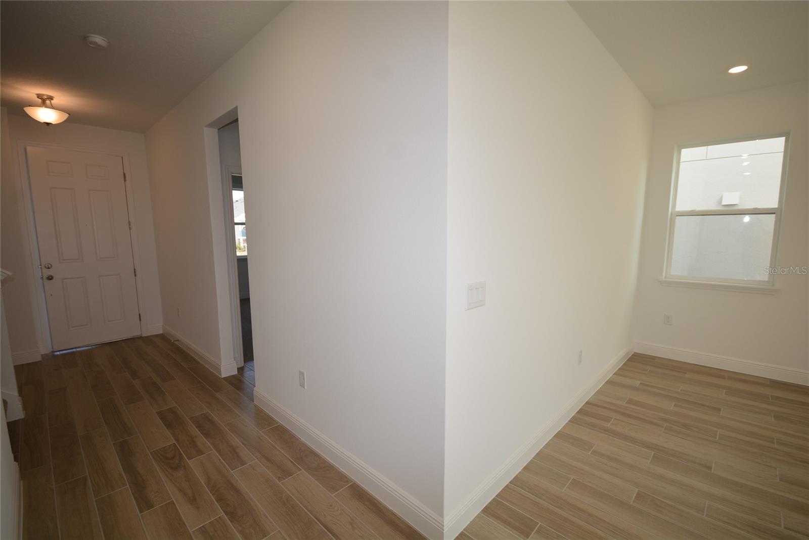 CROSSROADS/KELLY PK PH 1A - Residential Lease