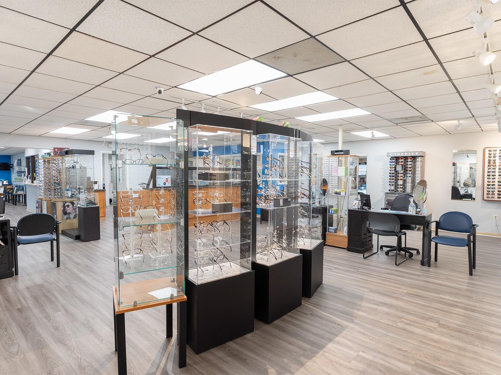 SCOTTS LAKELAND HEIGHTS - Commercial Sale