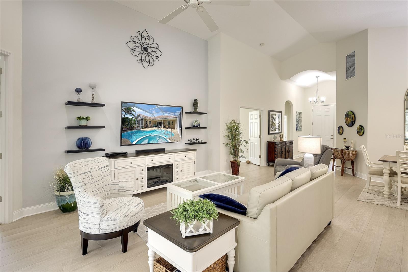 TARA PRESERVE/TAILFEATHER WAY AT TARA - Residential