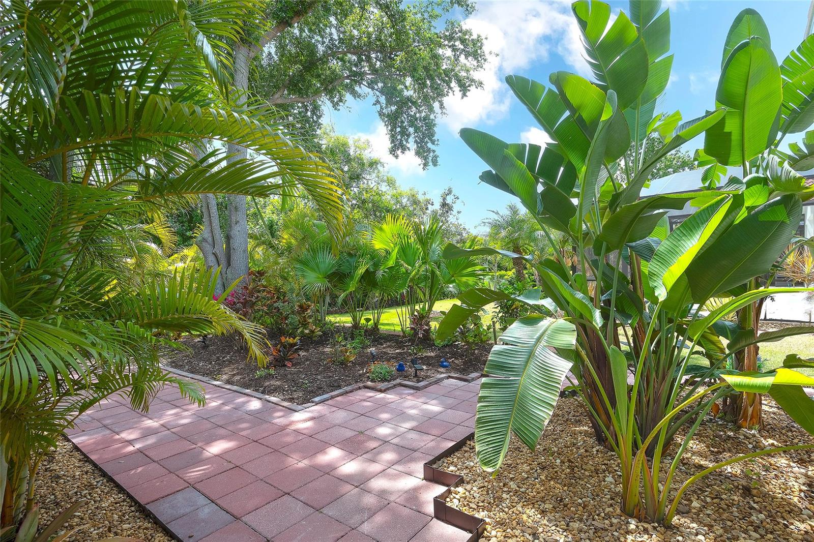 TARA PRESERVE/TAILFEATHER WAY AT TARA - Residential