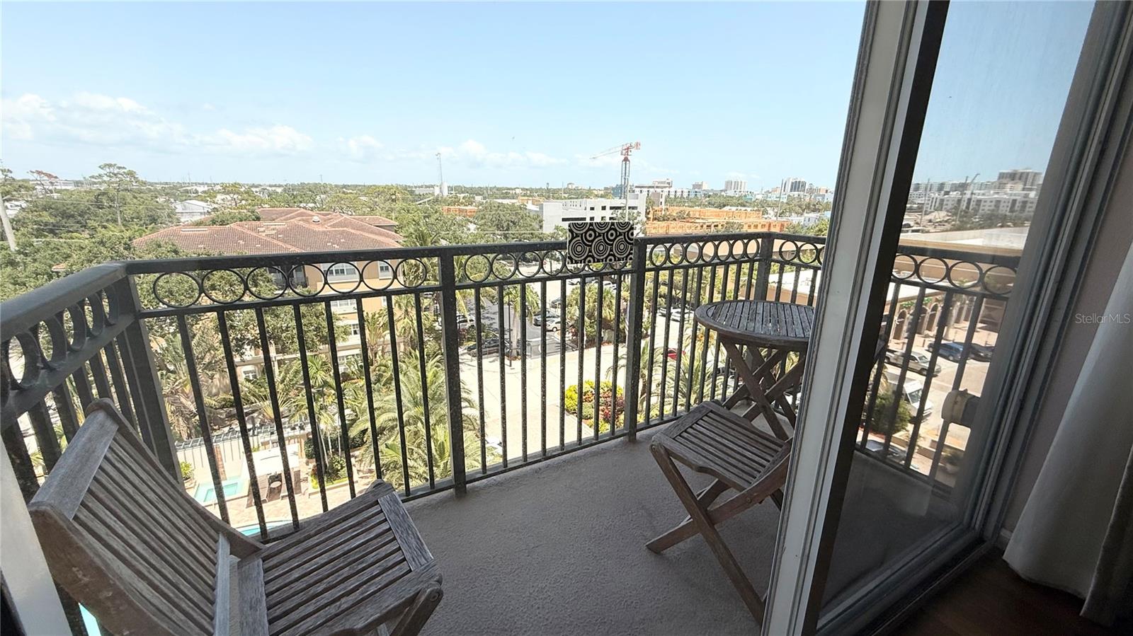 BROADWAY PROMENADE - Residential Lease