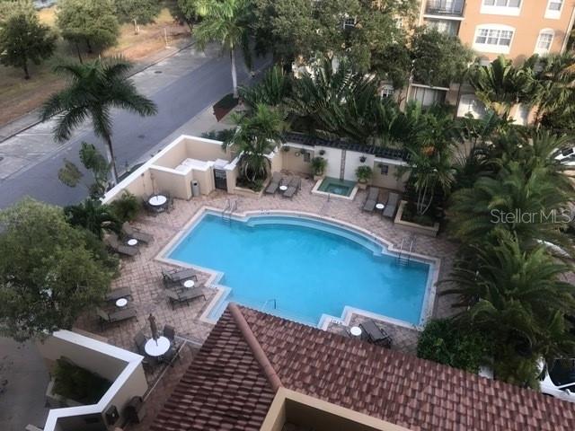 BROADWAY PROMENADE - Residential Lease