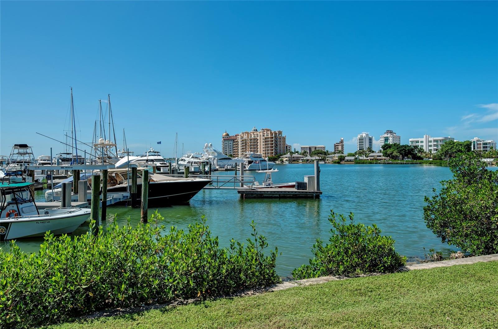 BROADWAY PROMENADE - Residential Lease
