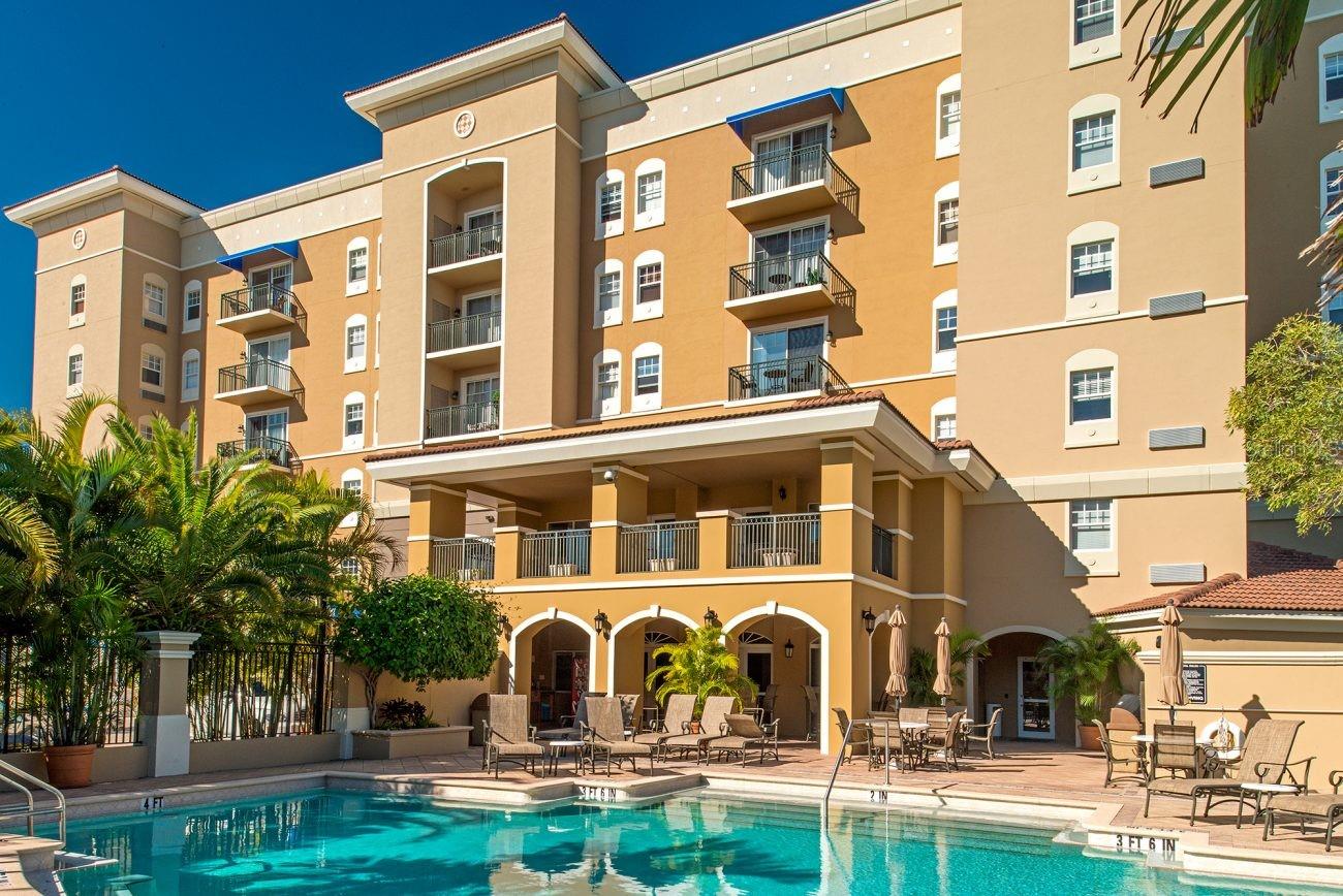 BROADWAY PROMENADE - Residential Lease