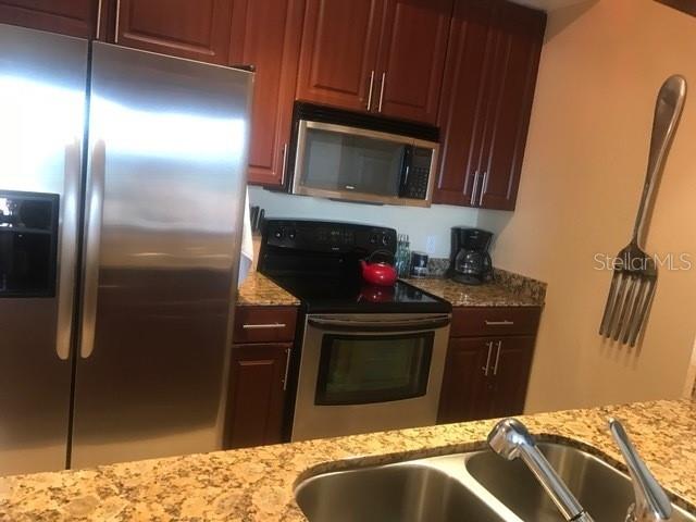 1064 N TAMIAMI TRAIL 1635