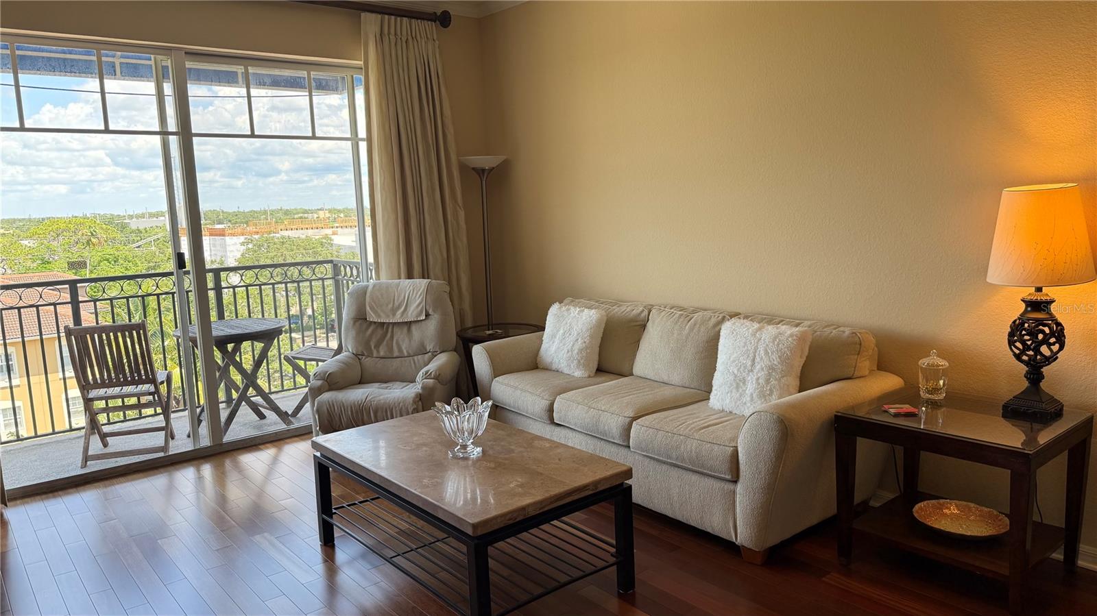 BROADWAY PROMENADE - Residential Lease