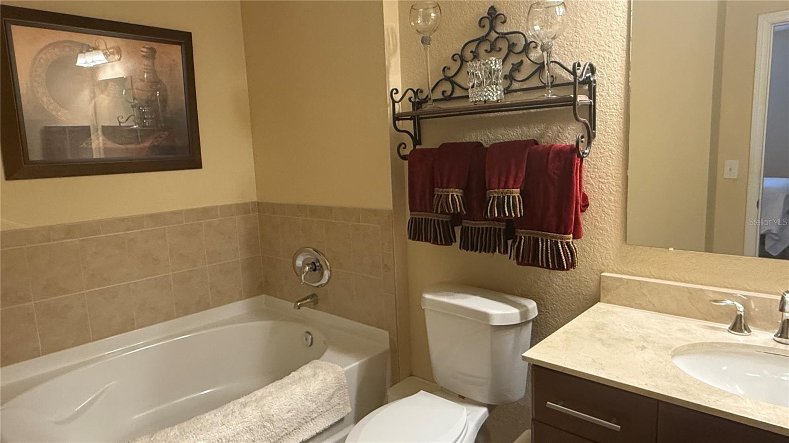 BROADWAY PROMENADE - Residential Lease