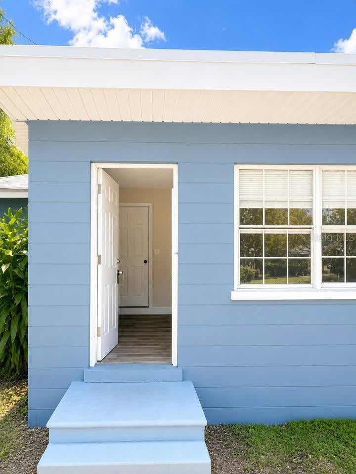 Photo of 220 13th Avenue W, Bradenton, FL 34205 (MLS # TB8550235)